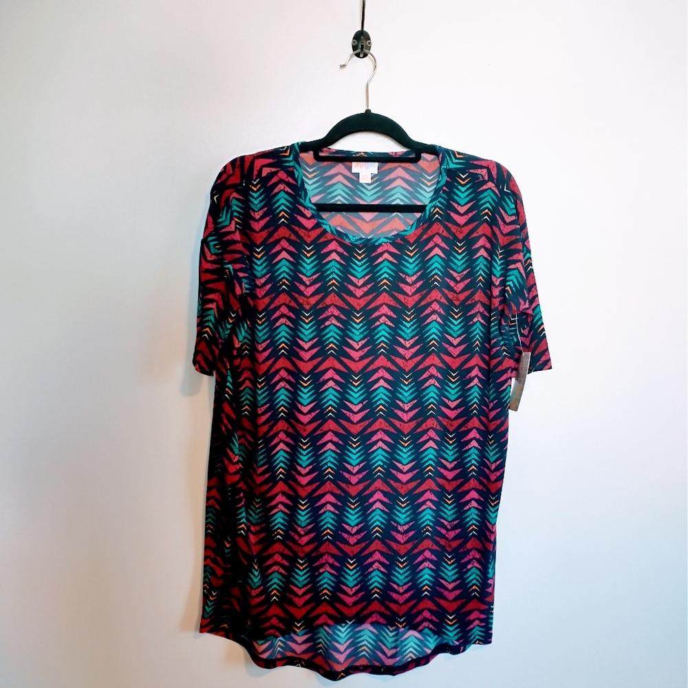 NWT lularoe top. Irma xxs